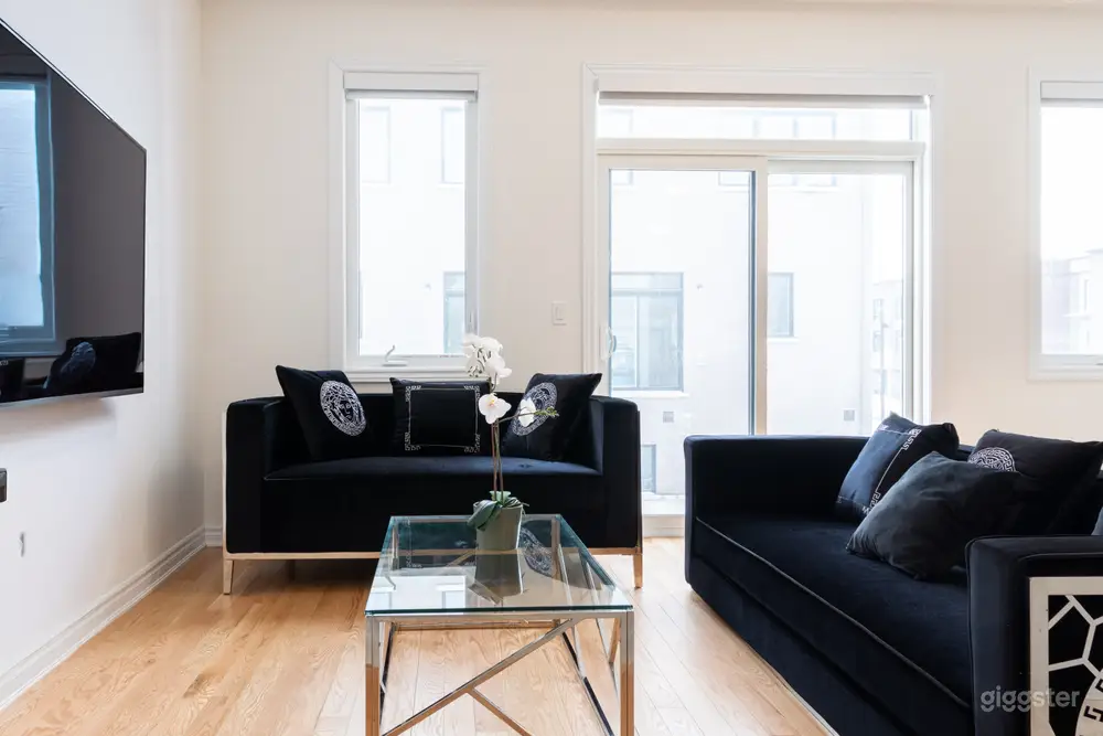 33d92b6a-7d57-4621-aee0-b79bc2cff55f